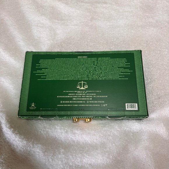 NWT Jeffree Star Cosmetics - Blood Money Eyeshadow Palette Rare / Discontinued - Picture 3 of 10